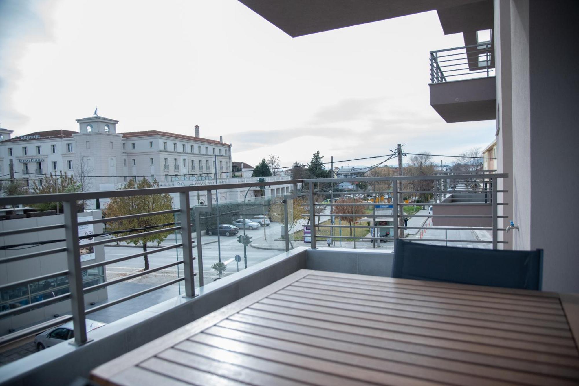 Smart Green Appartments Larissa Exterior photo